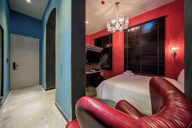 Deluxe Double Room, Bathtub, City View