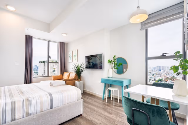 Standard Studio, 1 Queen Bed, City View
