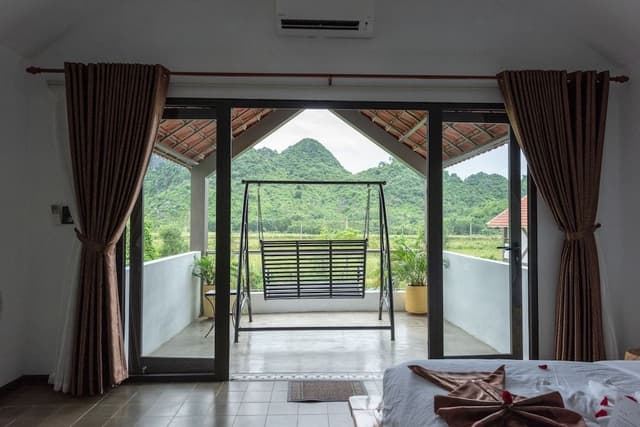 Signature Villa, 1 King Bed, Mountain View, Poolside