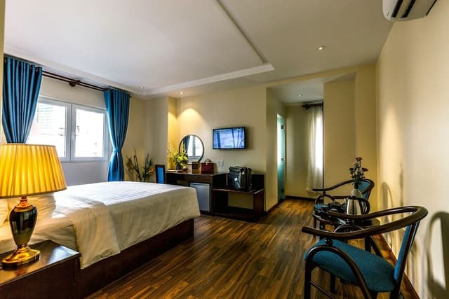 Luxury Double Room, 1 Queen Bed, City View