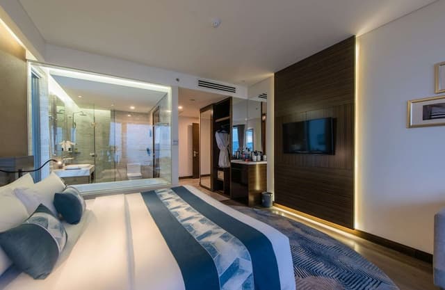 Executive King, Balcony, Ocean View