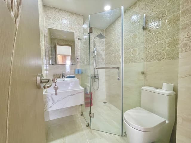 Luxury Apartment, 2 Bedrooms (1 King Bed and 1 Queen Bed)