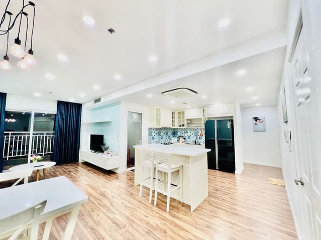 Luxury Apartment, 2 Bedrooms (1 King Bed and 1 Queen Bed)