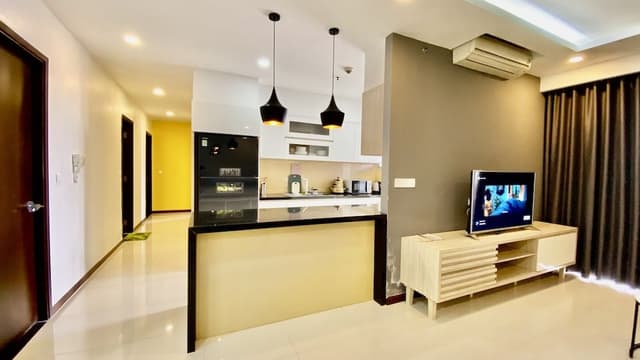 Luxury Apartment, 1 King Bed, Pool Access