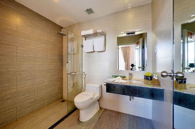Deluxe Apartment, 3 Bedrooms, Balcony, Partial Sea View