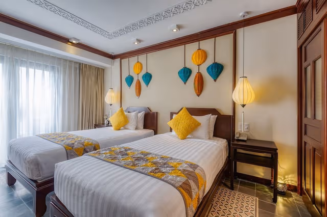 Essence Family Connecting Suite, Bathtub, Balcony with Courtyard View