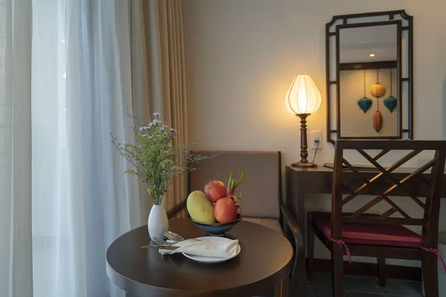 Essence Family Connecting Suite, Bathtub, Balcony with Courtyard View
