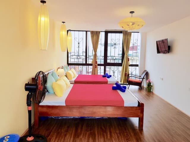 Apartment with Terrace - City View