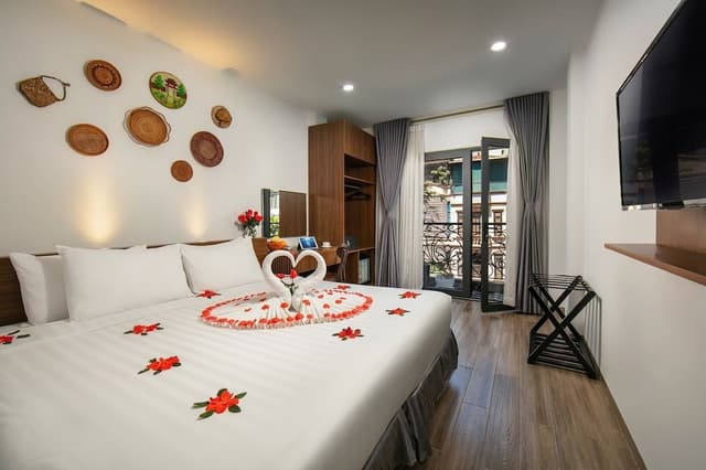 Junior Double or Twin Suite