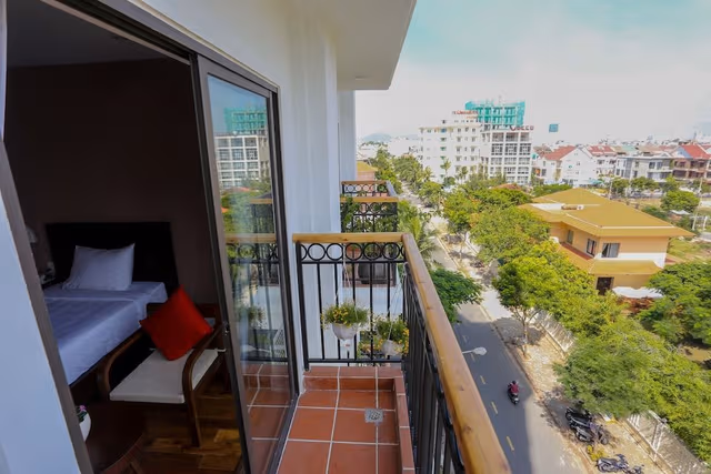 Eco Twin with Balcony