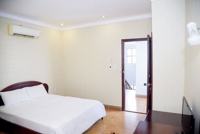 Standard Double Room, No Windows