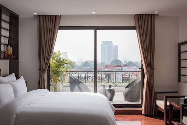 Brandi Fuji Suite