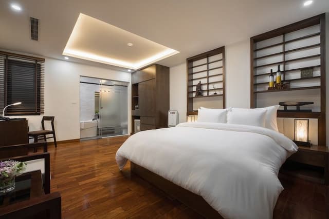 Brandi Fuji Suite