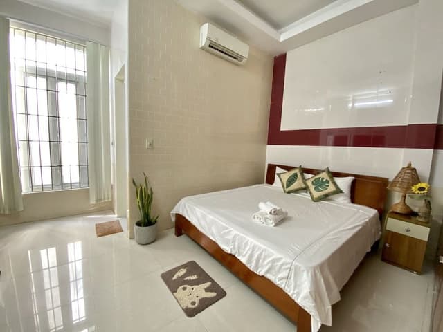 Classic Room with Window