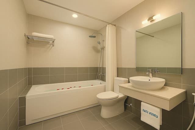 Grand Suite, 1 Queen Bed, City View