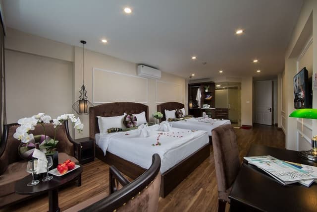 Family Room, Balcony