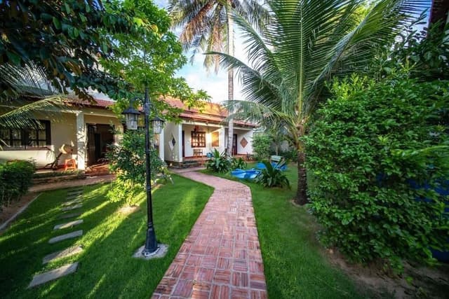 Condo, Garden View