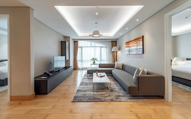 Grand Suite, City View