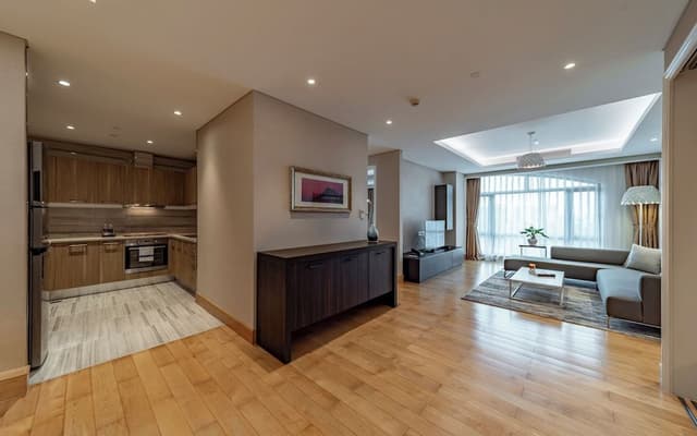 Grand Suite, City View