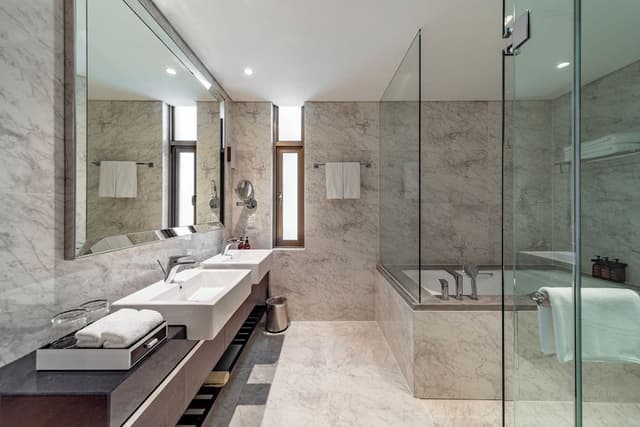 Grand Suite, City View