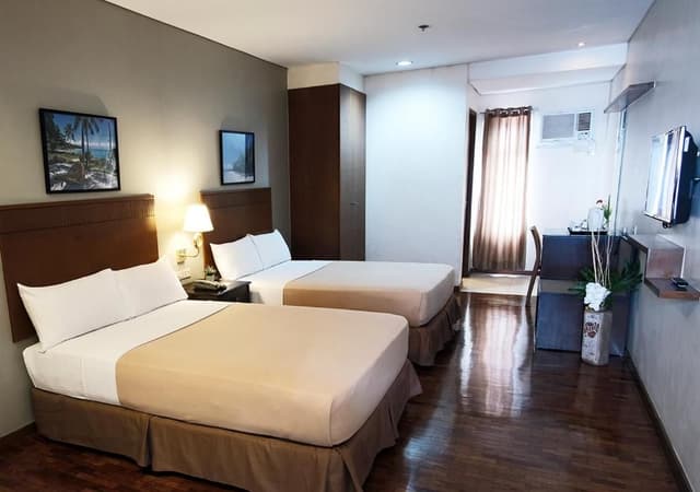 Deluxe Double or Twin Room