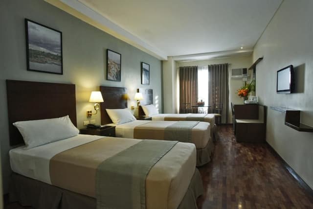 Deluxe Triple Room