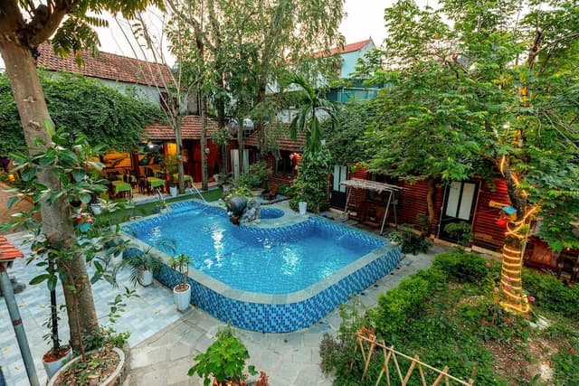 Deluxe Double Room, 1 King Bed, Balcony, Garden View