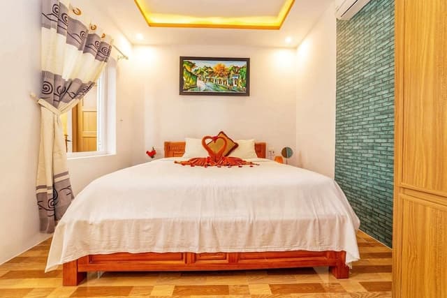 Romantic Villa, 4 Bedrooms, Pool View, Beachside