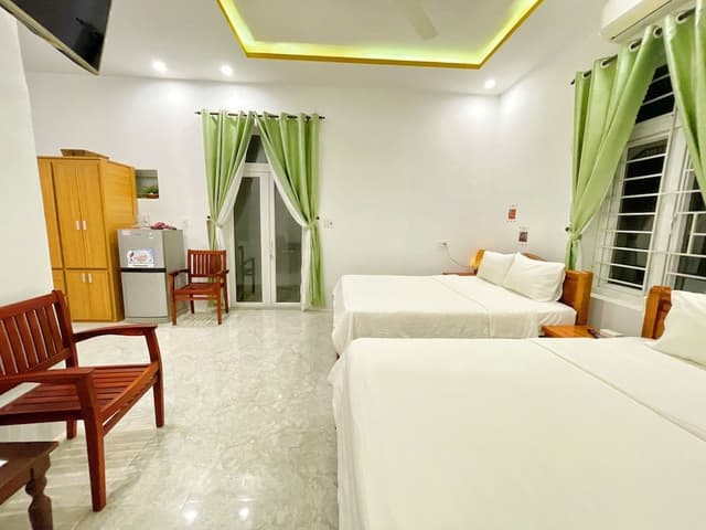 Romantic Villa, 4 Bedrooms, Pool View, Beachside