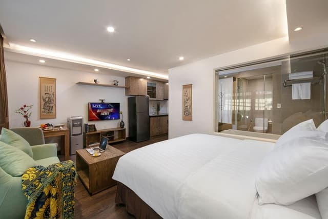 Luxury Suite