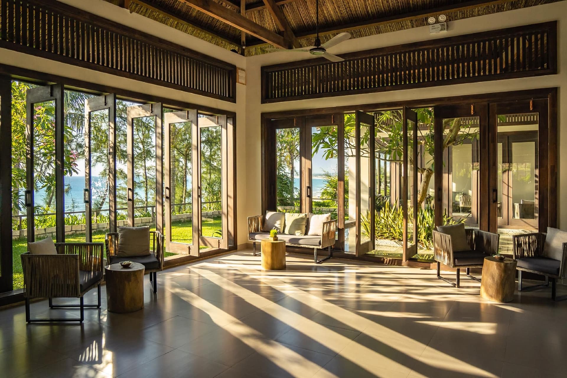 Crown Retreat Quy Nhon Crown Retreat Quy Nhon