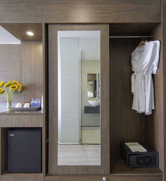 Deluxe Room, 2 Twin Beds, Sea View