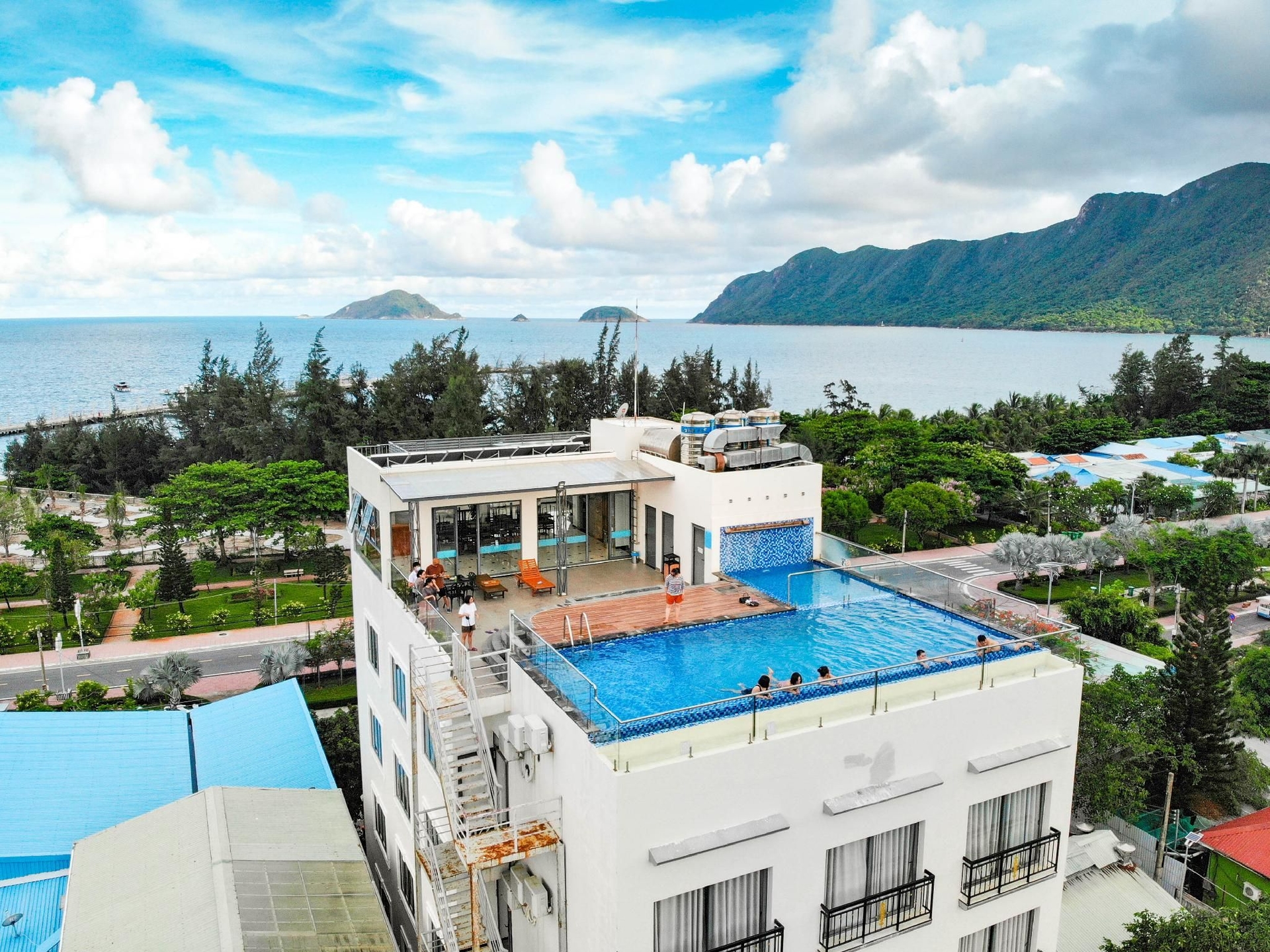 กอนซอน บลูซี โฮเต็ล (Con Son Blue Sea Hotel)0