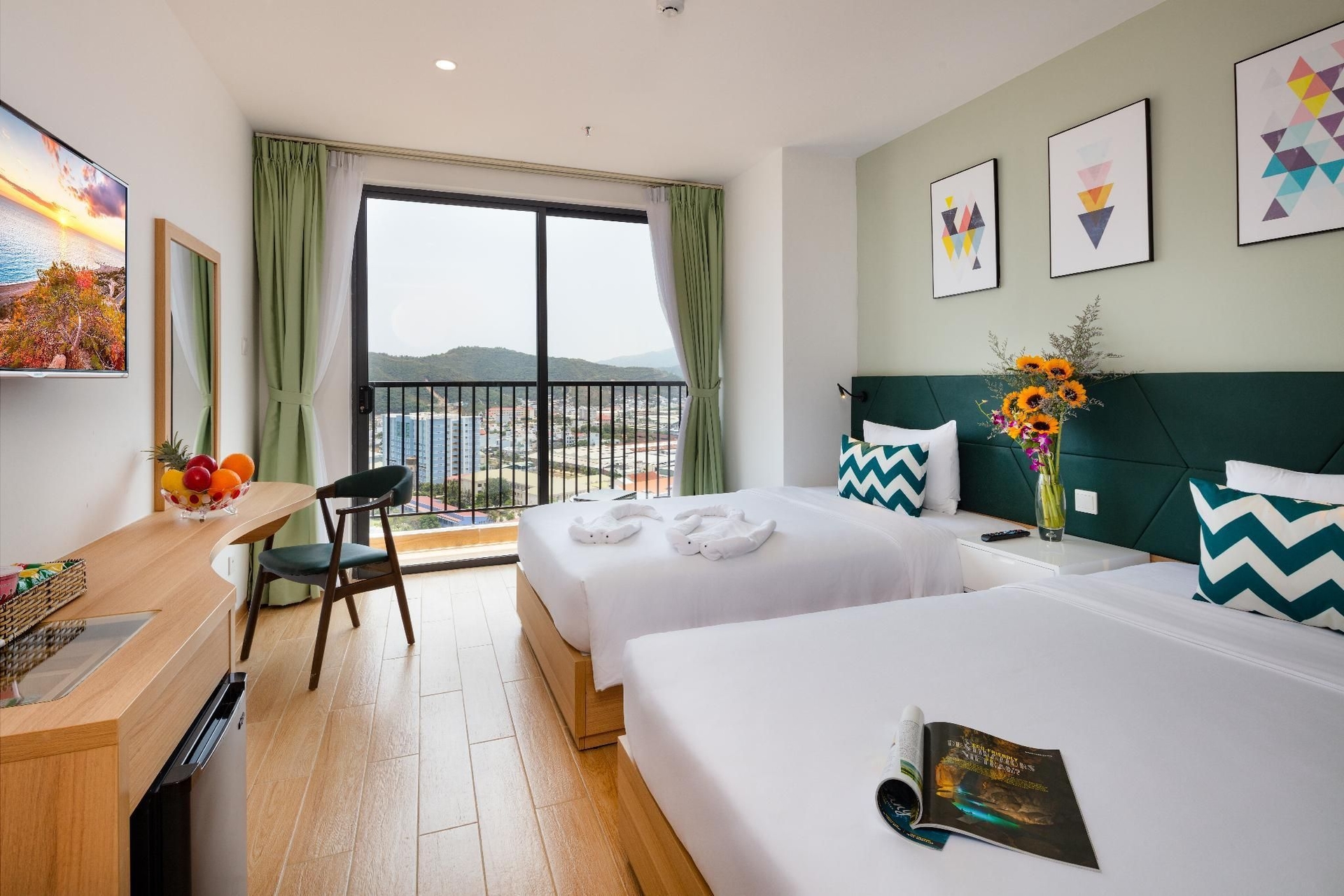 โรงแรมคราวน์ ญาจาง (Crown Hotel Nha Trang)2