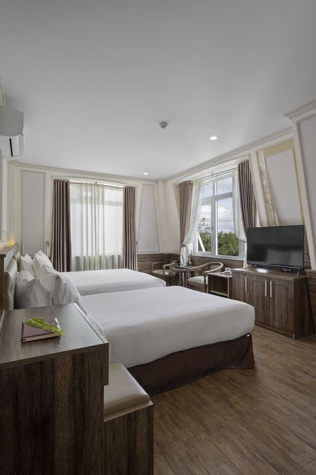 Superior Triple Room