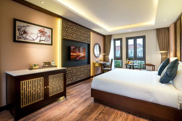 Suite - Breakfast Included