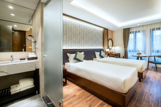 Suite - Breakfast Included