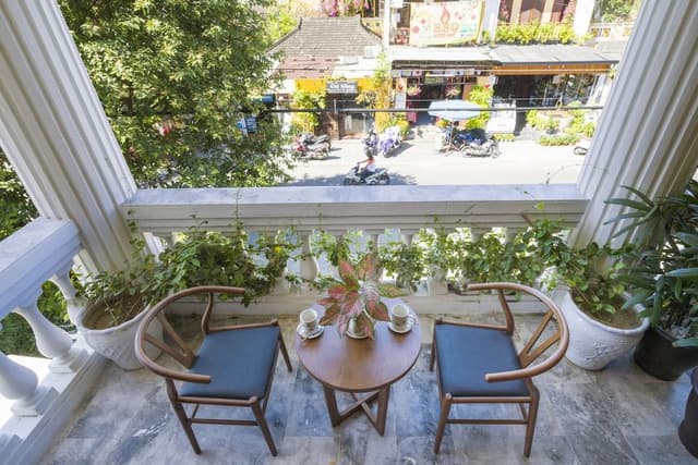 Executive Double Room (City view or Garden View)
