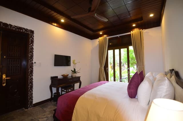 Executive Double Room (City view or Garden View)