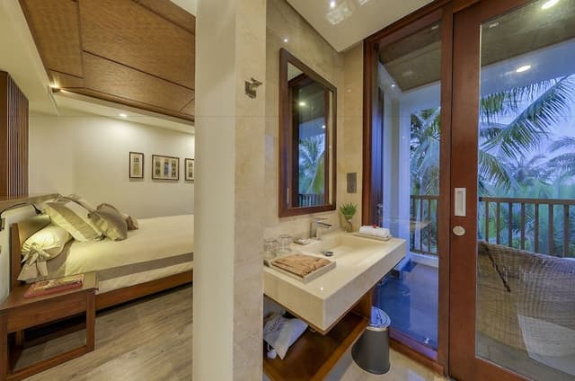 Grand Deluxe Room, Balcony