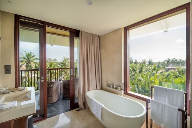 Grand Deluxe Room, Balcony