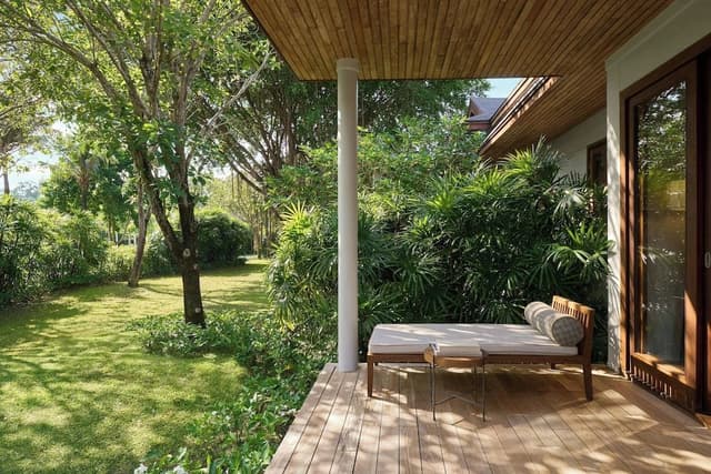 Bungalow, 1 King Bed, Garden View