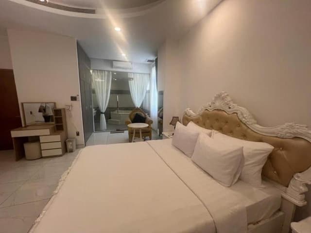 Suite Room City View with Bathtub