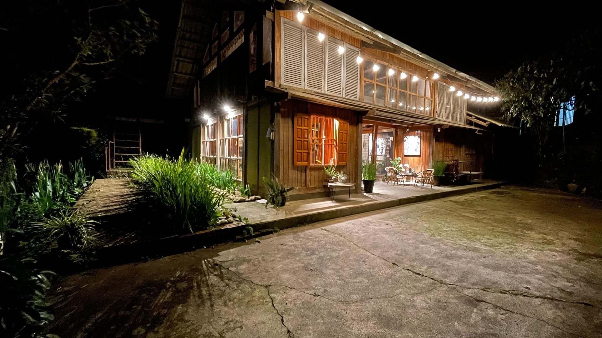 โอปอลเฮาส์ (Opal House)0