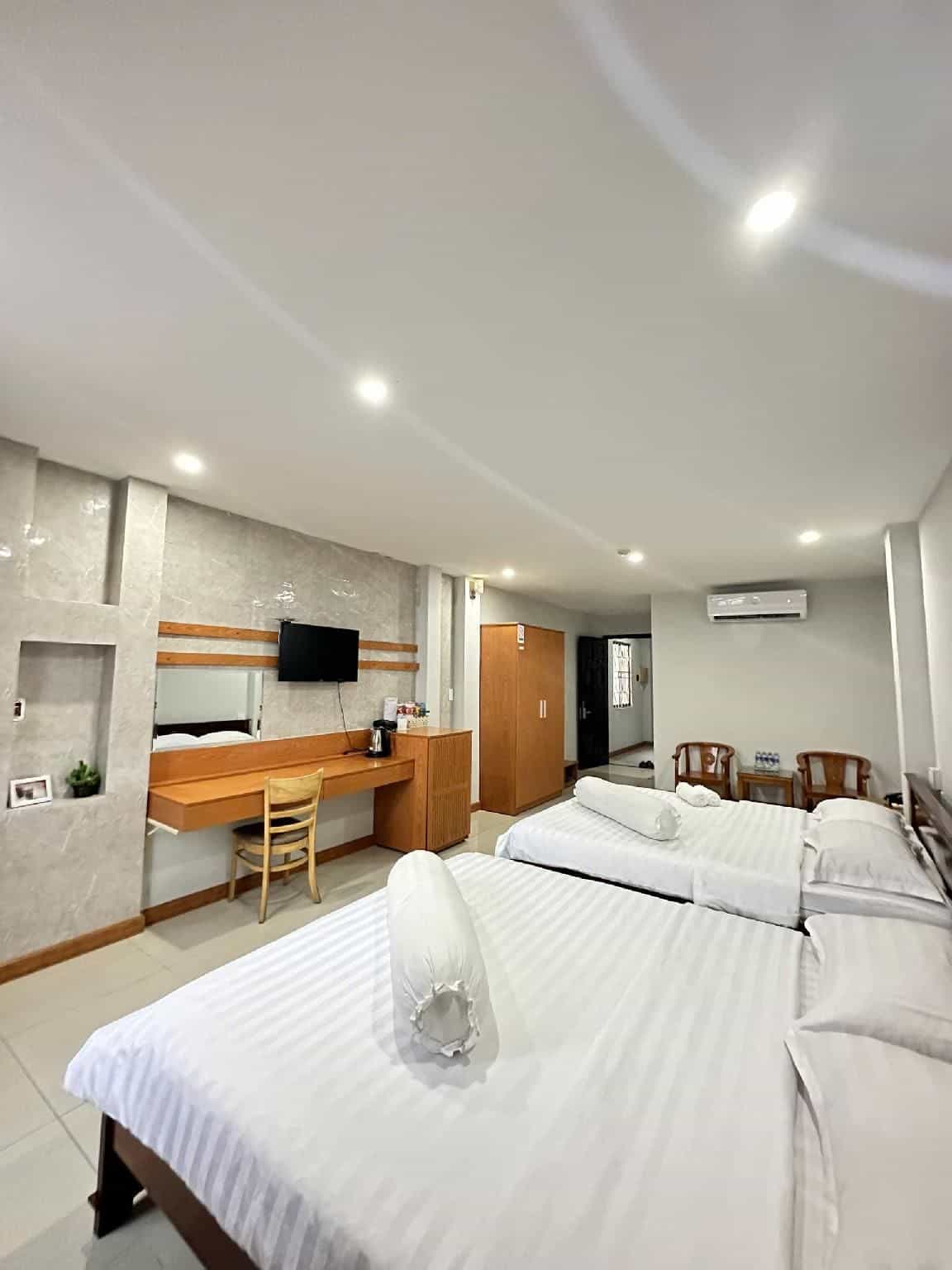 Rich Hotel Rich Hotel