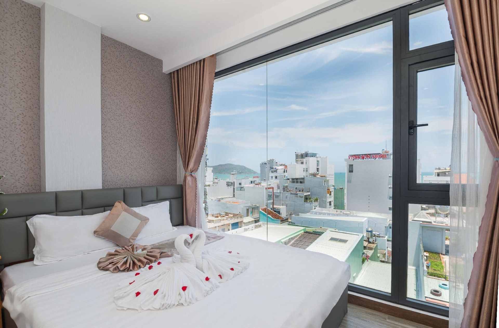 โรงแรมฮวงเบียน (Huong Bien Hotel)3