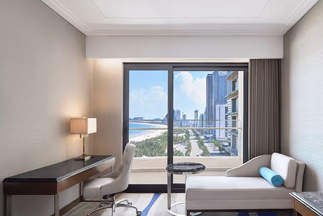 Deluxe Room, 2 Twin Beds, Partial Ocean View, Balcony (Bathtub)