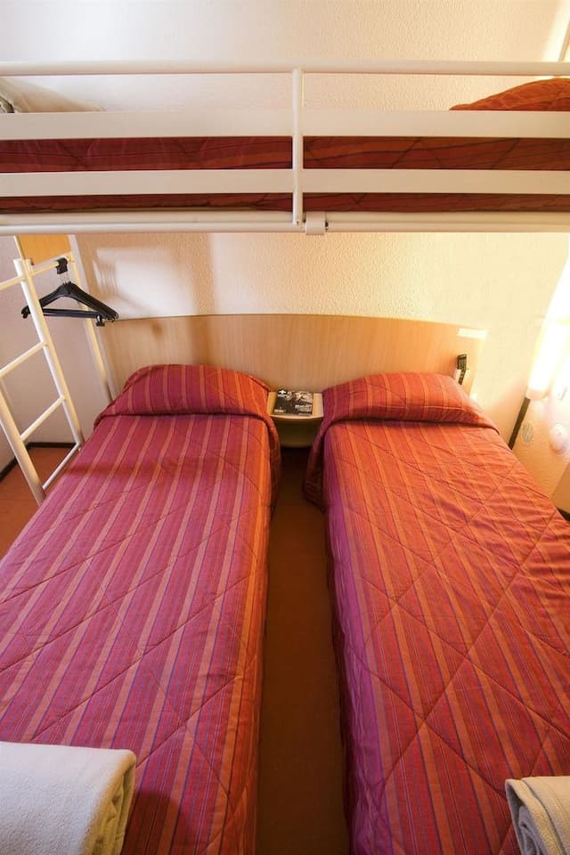 Standard Room, 3 Twin Beds