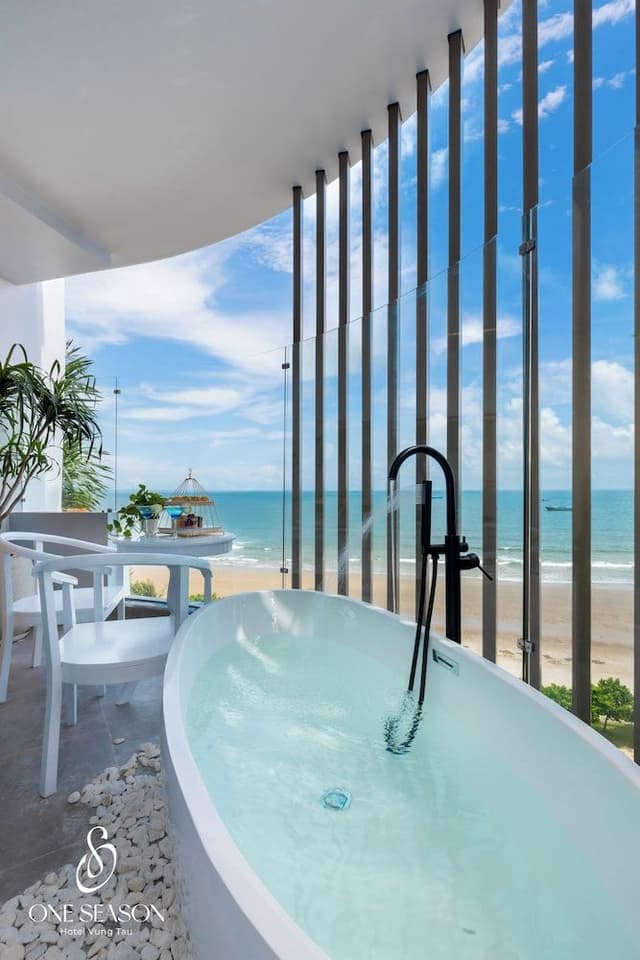 Signature Quadruple Room, Ocean View