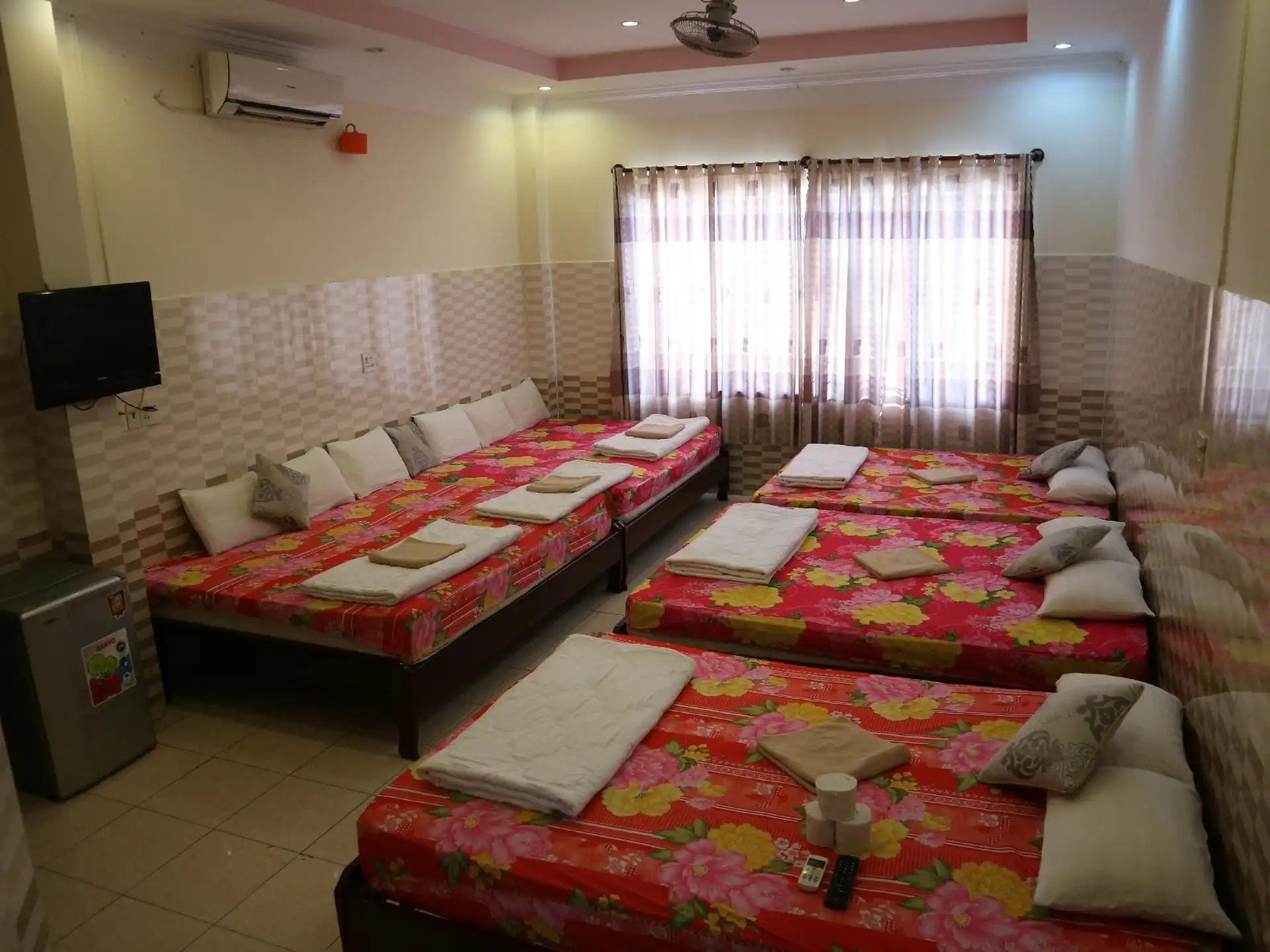 Bao Chau Hostel Bao Chau Hostel